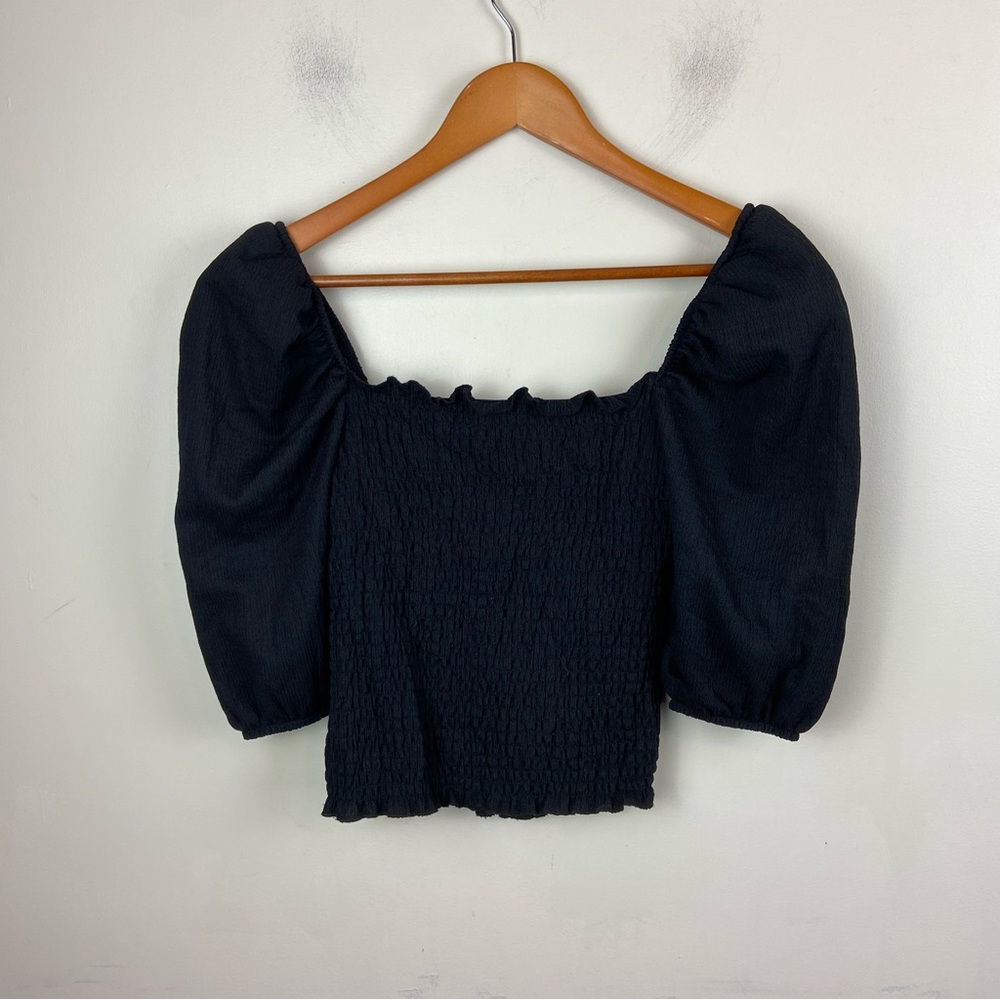 H&M Black Cropped Smocked Puff Sleeve Top Blouse Size Small Cottagecore